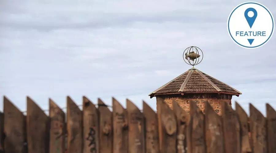 聂鲁达说,没有玩具我就没法活!那么,来看看大诗人怎么活的吧