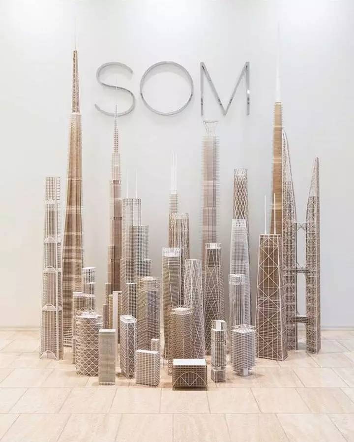 摩天大楼的浪漫 (浪漫的摩天大楼)