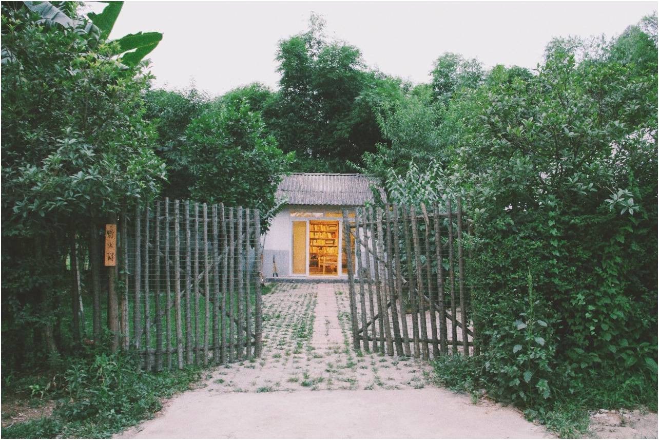 4个月9000元，三个90后把城里的破败院落，徒手改造成家理想的模样