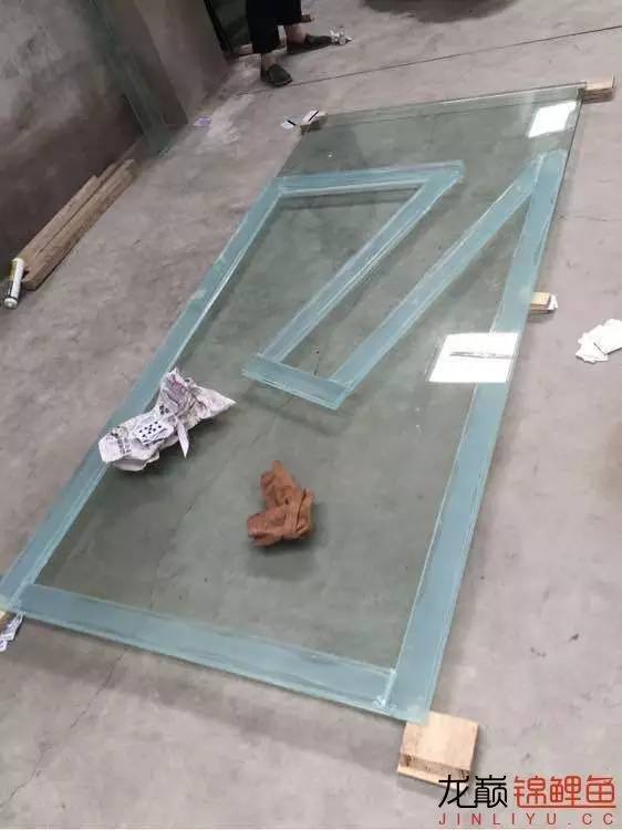 地缸里面漂浮的粉末怎么解决,粘的地缸怎么干得快