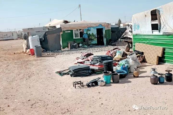 难民营里的生活图片,难民营里的孩子