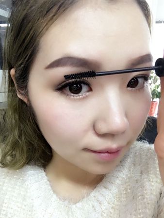 超简单彩妆妆容搭配男生,日系妆容配什么好看男生