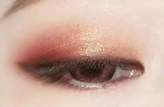 手把手教你画眼妆,一个教程教会你画眼妆