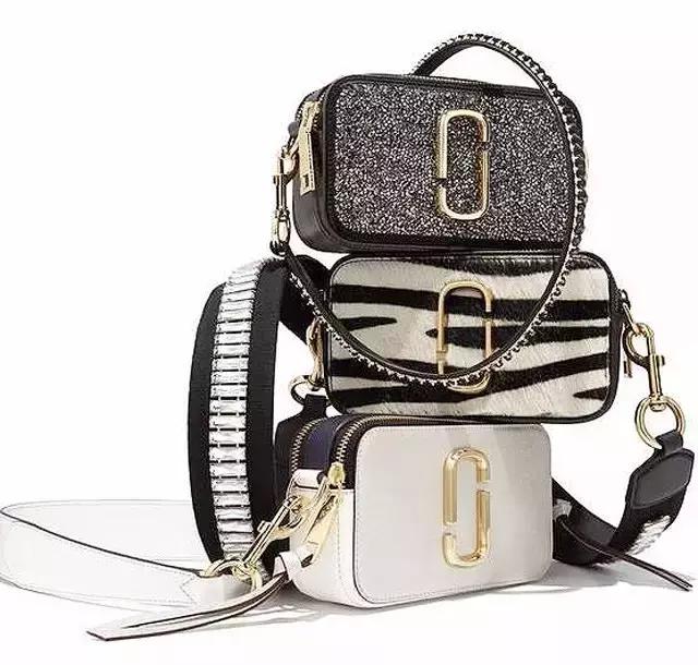 angelababy杨幂黑白礼服,杨幂杨颖穿的条纹荷叶裙