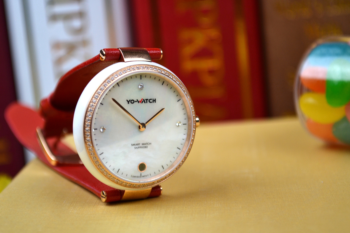 有水晶有钻石,能测UV会自拍,续航8个月,为妹子而生的智能表