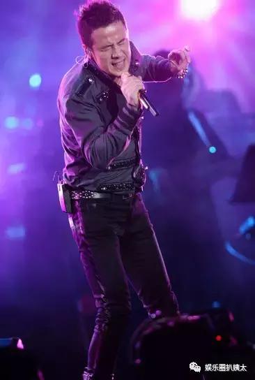 张杰大张伟综艺节目是什么,张杰下腰唱高音