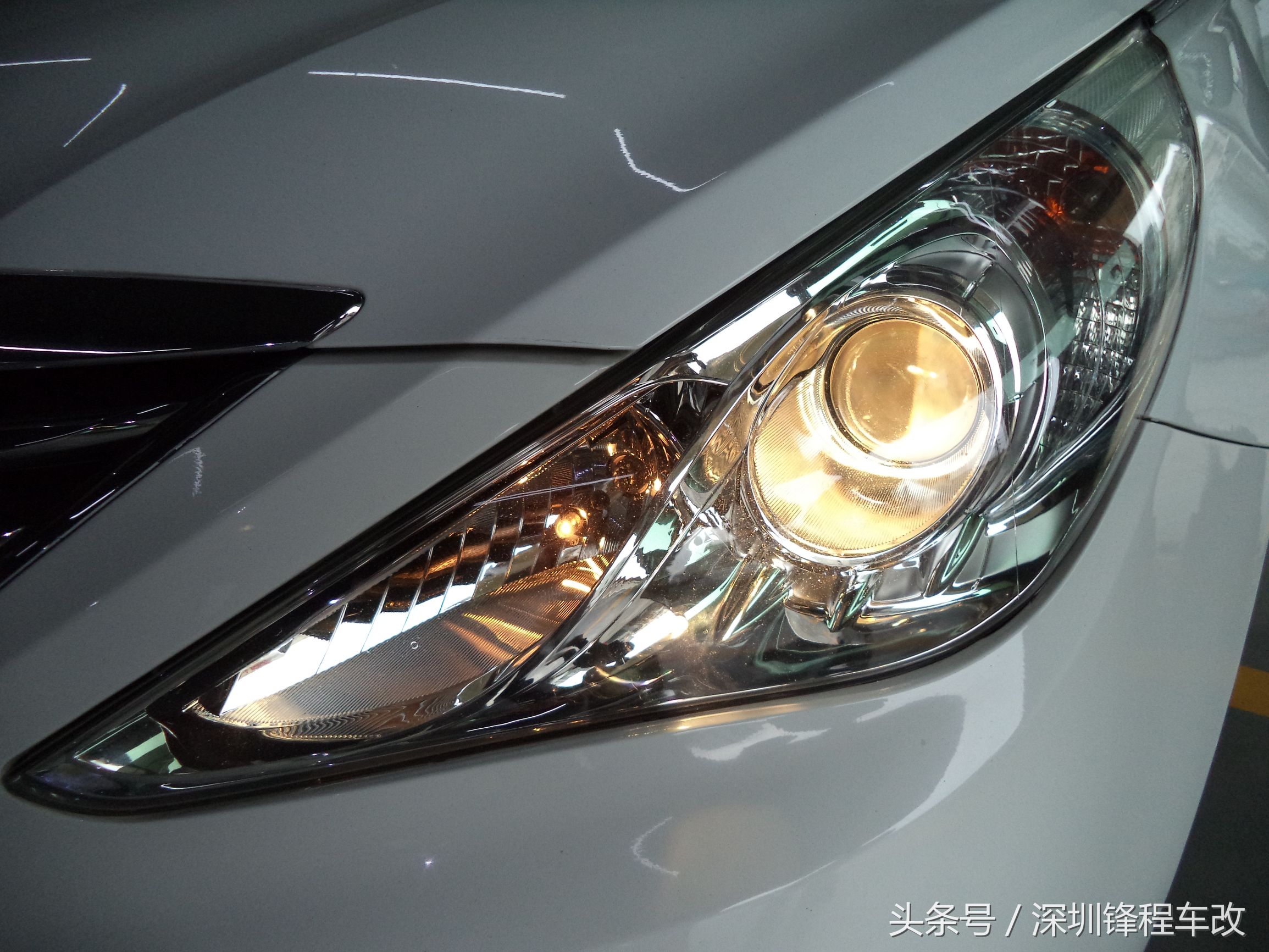 回家一趟车灯不够用，返深后立马到店升级原装Q5透镜，效果逆天