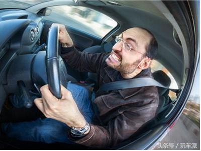 全球十大最心惊胆战的桥,全球最危险的十条公路老司机害怕