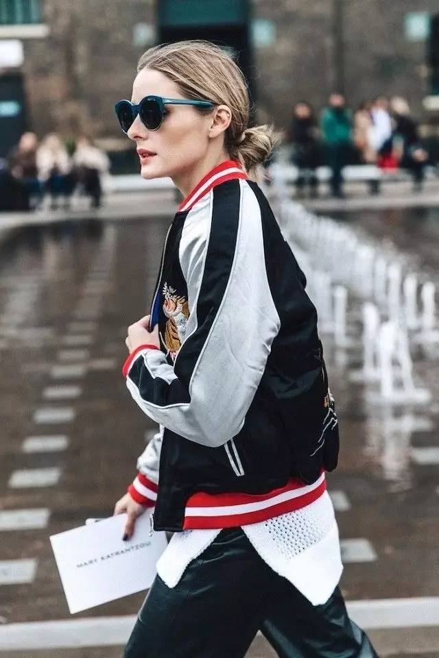 张靓颖瘦成大头,张靓颖造型显胖