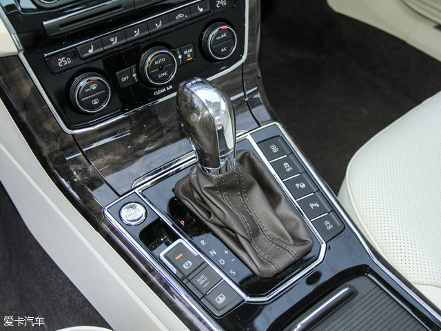 星光熠熠2016年那些被明星加持的新车