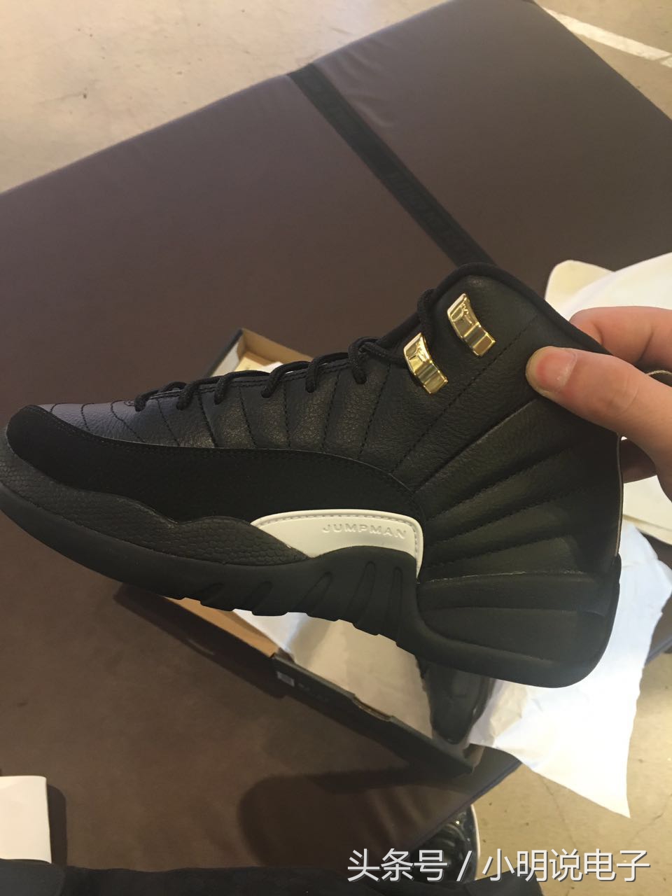 乔丹通过球鞋赚钱,一双乔丹球鞋最少能卖多少钱