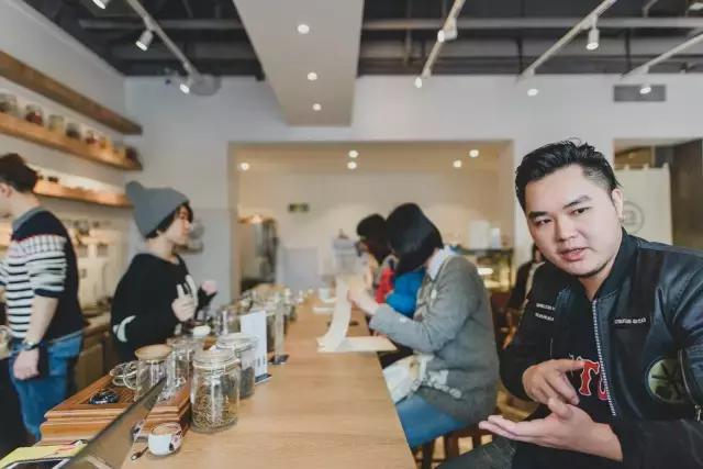 越秀丨咖啡遍野的淘金，这家手冲茶叶店却成了“网红”