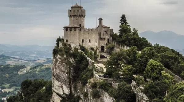 38个对中国免签的国家和地区,2022年7月份旅游值得去的免签国家