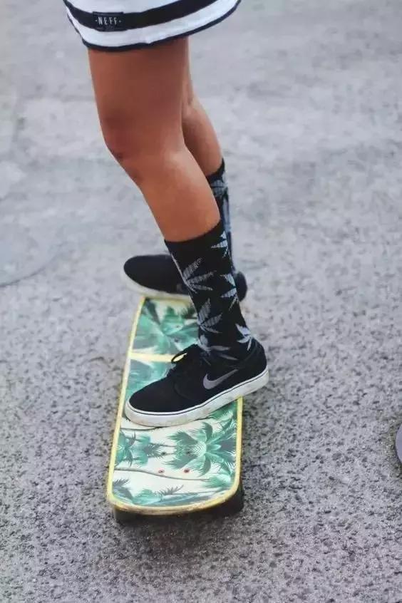 袜子不好穿着小妙招,袜子穿不牢小妙招