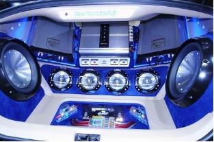 车内音响喇叭改装效果图,车内音响改装要多少钱