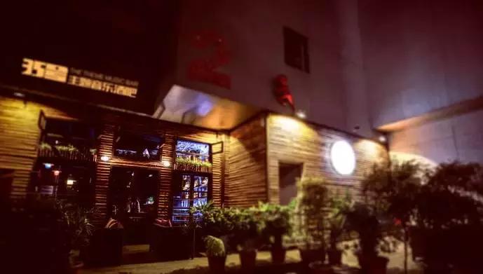 成都地下民谣小酒馆,除了赵雷以外的民谣歌手