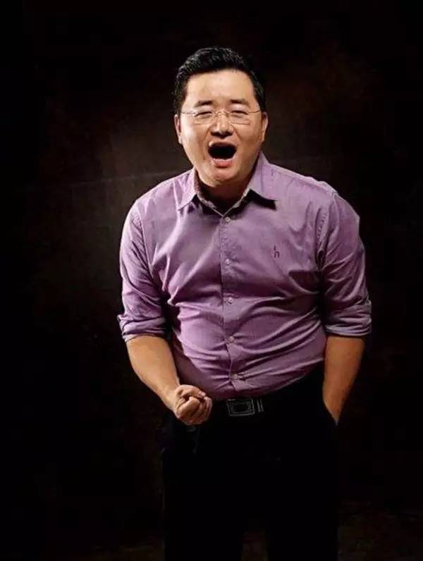 三流大学毕业逆袭成上市CEO，难怪他3个月能减40斤！