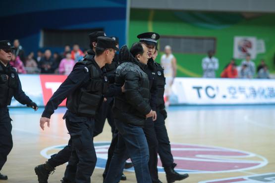 同曦陈广川季后赛,同曦男篮老板陈广川看绝杀