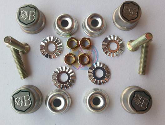 车牌螺丝帽盖最新规定要装几个,车牌照螺丝钉规定装几个