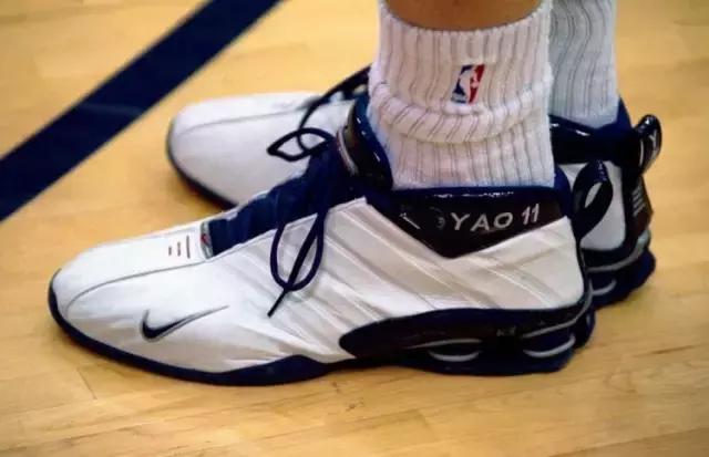 姚明在职业生涯穿过哪些球鞋,姚明球鞋回顾