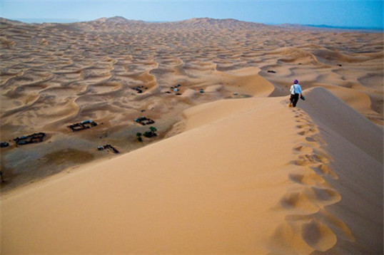 沙漠的灵异事件,沙漠遇到怪人灵异事件