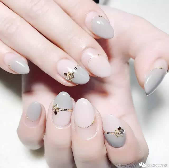 一不小心就让你怦然心动的：22款精致美甲