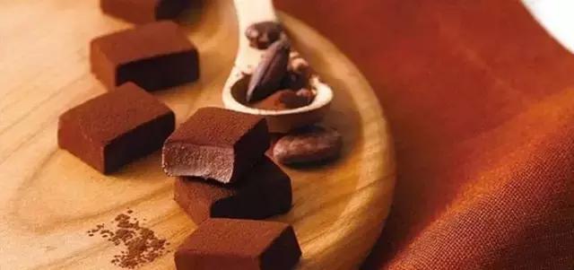 情人节巧克力应该怎么挑,什么样的巧克力适合在情人节买
