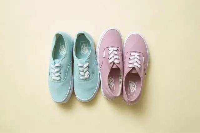 今年运动鞋流行这个色!你还没穿?