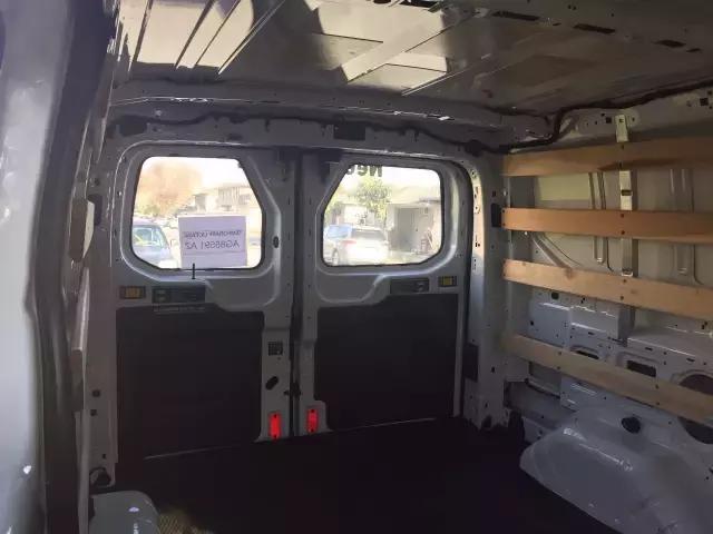 福特全顺哪一款最适合拉货,福特新全顺2.0t汽油拉货视频