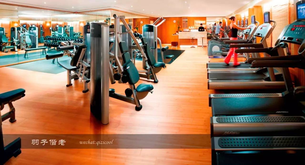 藏匿在繁华中环背后的丝丝暖意 (藏在繁华中环中的丝丝暖意)