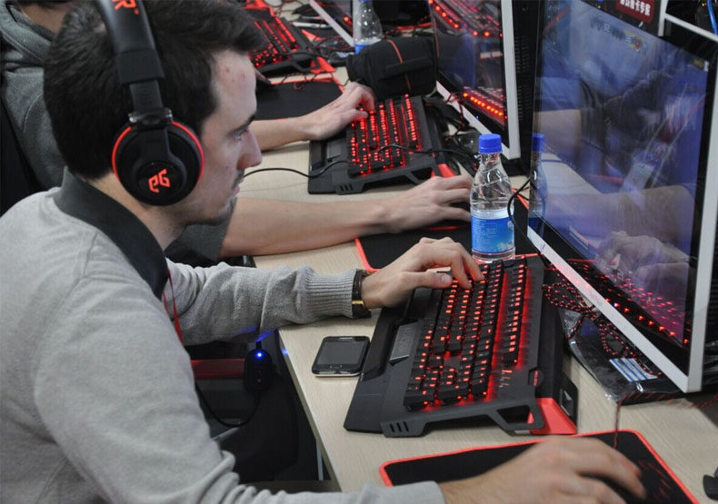 开黑防沉迷耳机,开黑电竞游戏耳机推荐