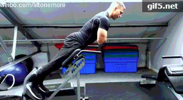 背部训练怎么让背部发力感更好,最有效的一个下背部训练动作