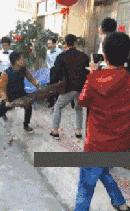 迎亲不让进门直接拆墙 (迎亲进门女方对接说辞)