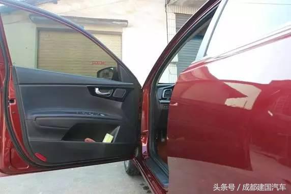 起亚K4车主心得：入手一年，感觉不比宝马差！