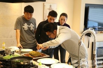 谢霆锋凭实力请来嘉宾到12道锋味,谢霆锋锋味厨房海鲜
