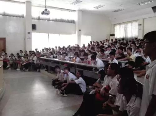 团团带你逛校园系列,团团带大家观校园