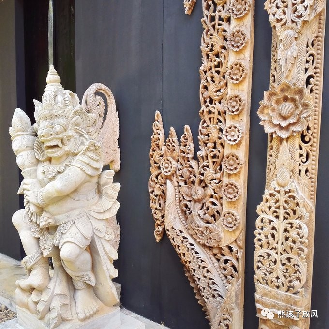 能在异国被警察抓也没谁了吧？这是我的清迈，和你去的不一样！