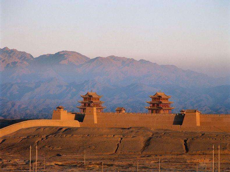 描写雄心壮志的古诗词名句,摘抄十句雄心壮志的古诗句