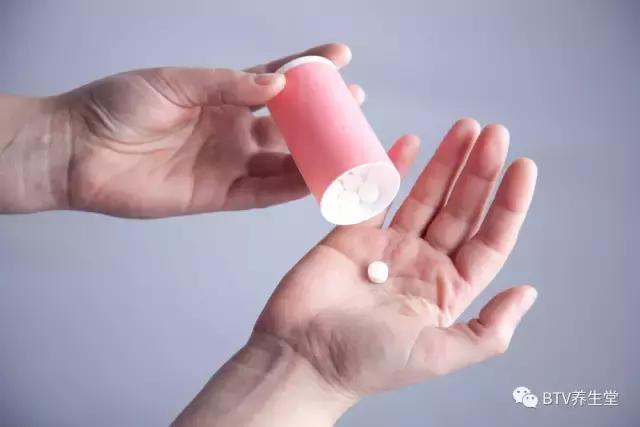 主动脉夹层破裂胸痛一般怎样治疗,主动脉夹层破裂后装支架的后遗症