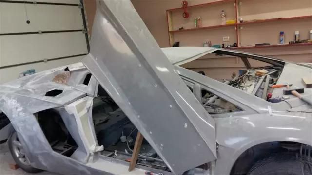 无敌了！穷小伙打烂标致406，改装成法拉利，*博兰**基尼