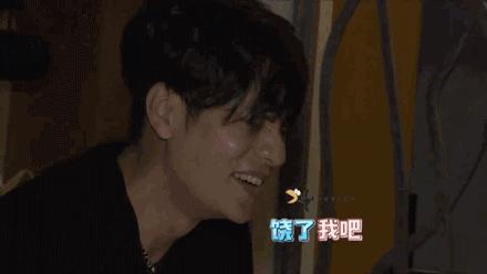 董力说对阿拉蕾一见钟情,阿拉蕾回忆董力当初说的话