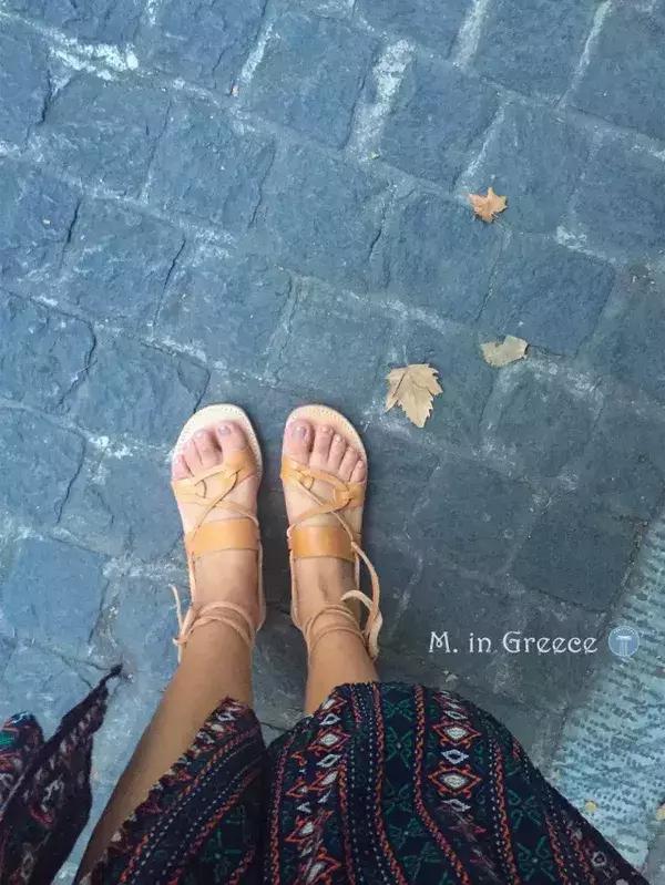 最好的希腊凉鞋，“诗人鞋匠”为你量足而制