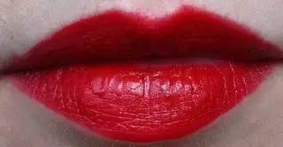 阿玛尼挚爱400和迪奥哑光999,dior999经典正红色口红图片