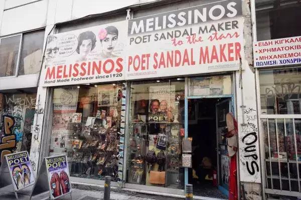 最好的希腊凉鞋，“诗人鞋匠”为你量足而制