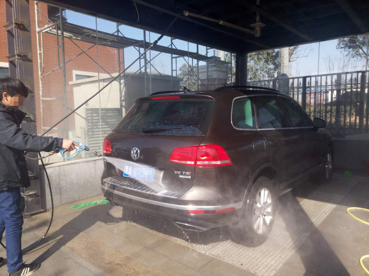 浅谈洗车：爱车人士需要注意的保养经