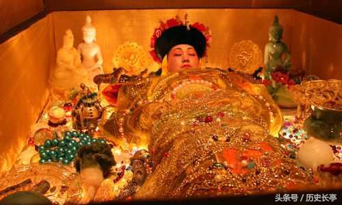 孙殿英的财宝放到今天值多少钱,孙殿英把慈禧的财宝都整哪去了
