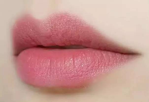 唇釉豆沙色排行榜10强,桃红色豆沙色显白唇膏唇釉
