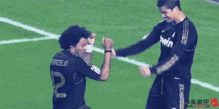 c罗进球后招牌动作超燃剪辑,c罗庆祝动作超清gif