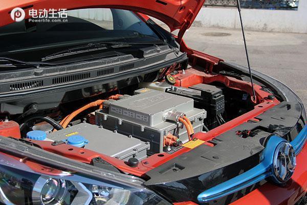 北汽ex260新能源蓝色,北汽新能源ex260区别