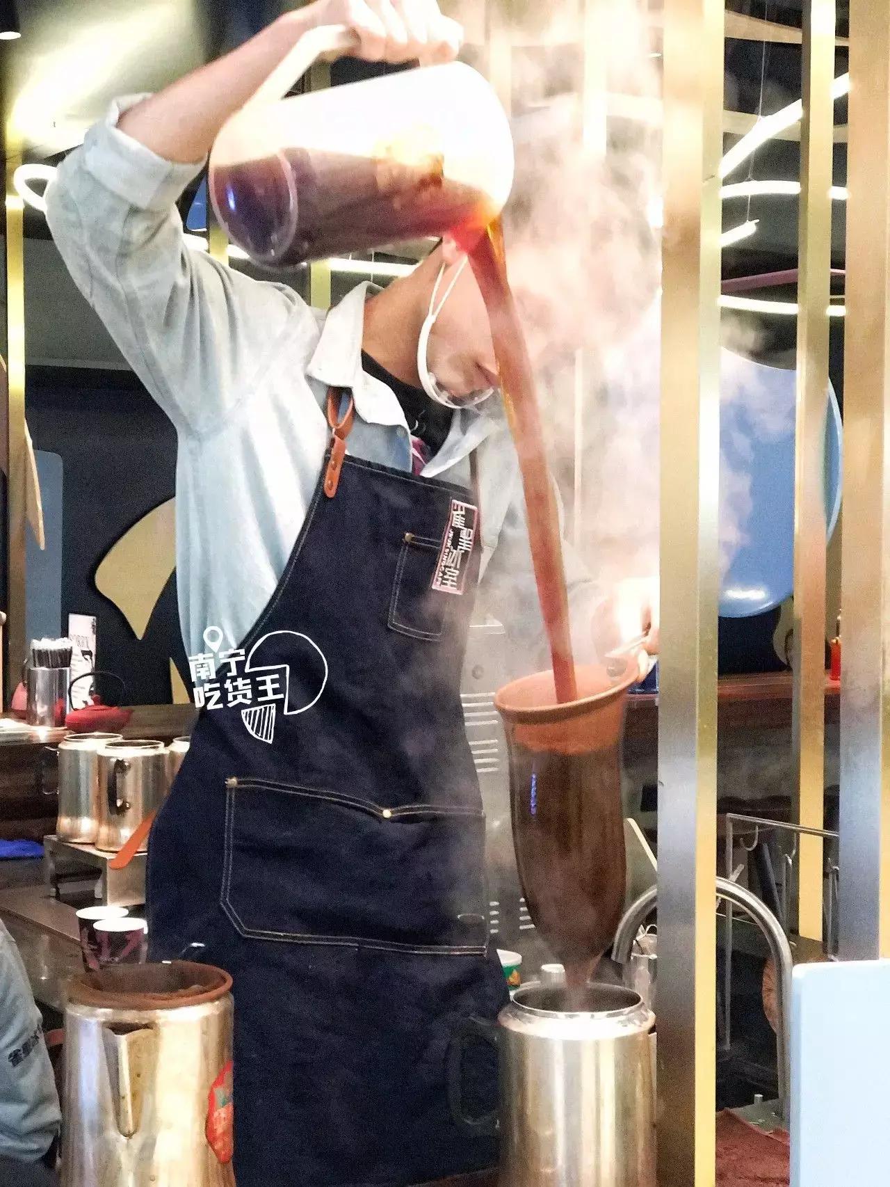 南宁网红店打架 (南宁网红店被打)